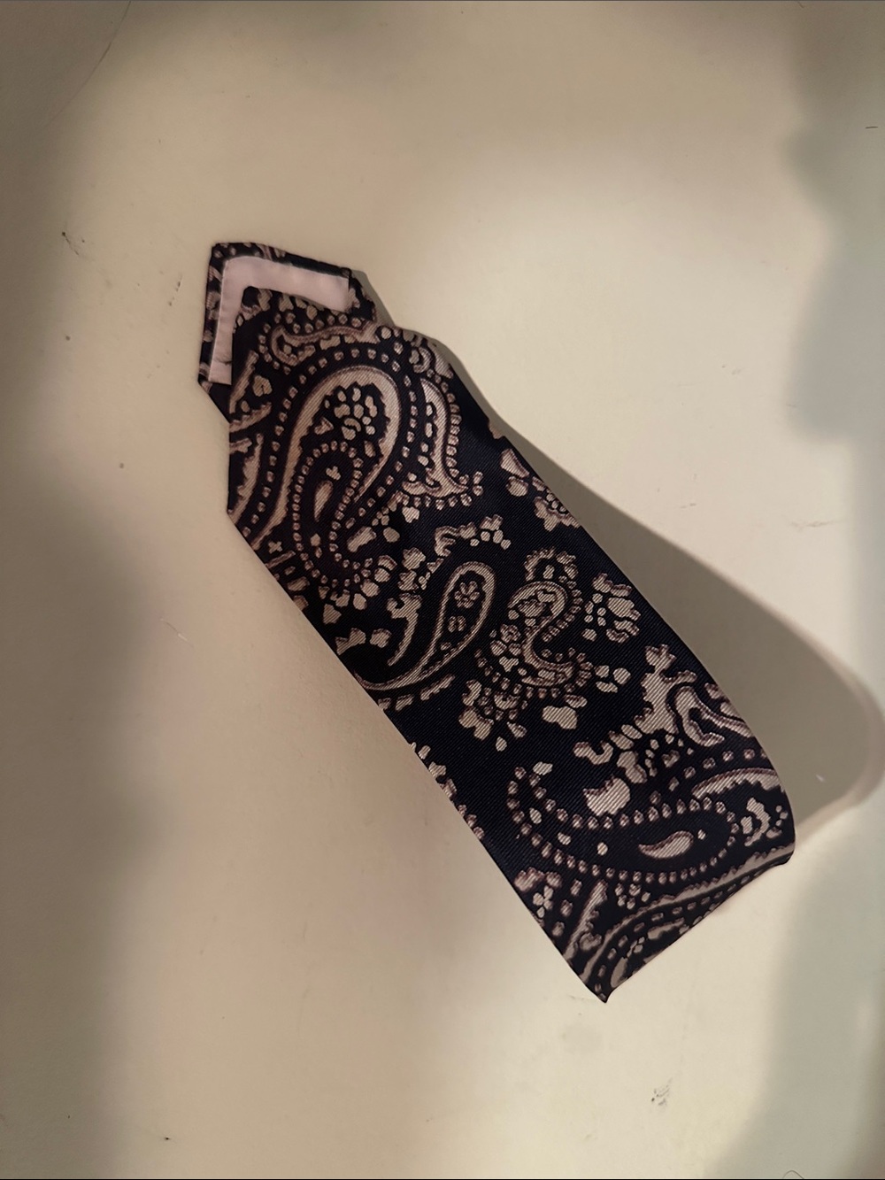 Men's Black Paisley Silk Tie - Classic Formal Accessory